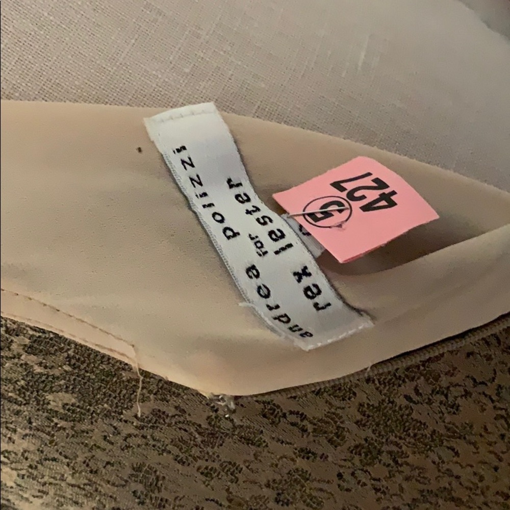 CLASSIC BACKLESS EVENING GOWN